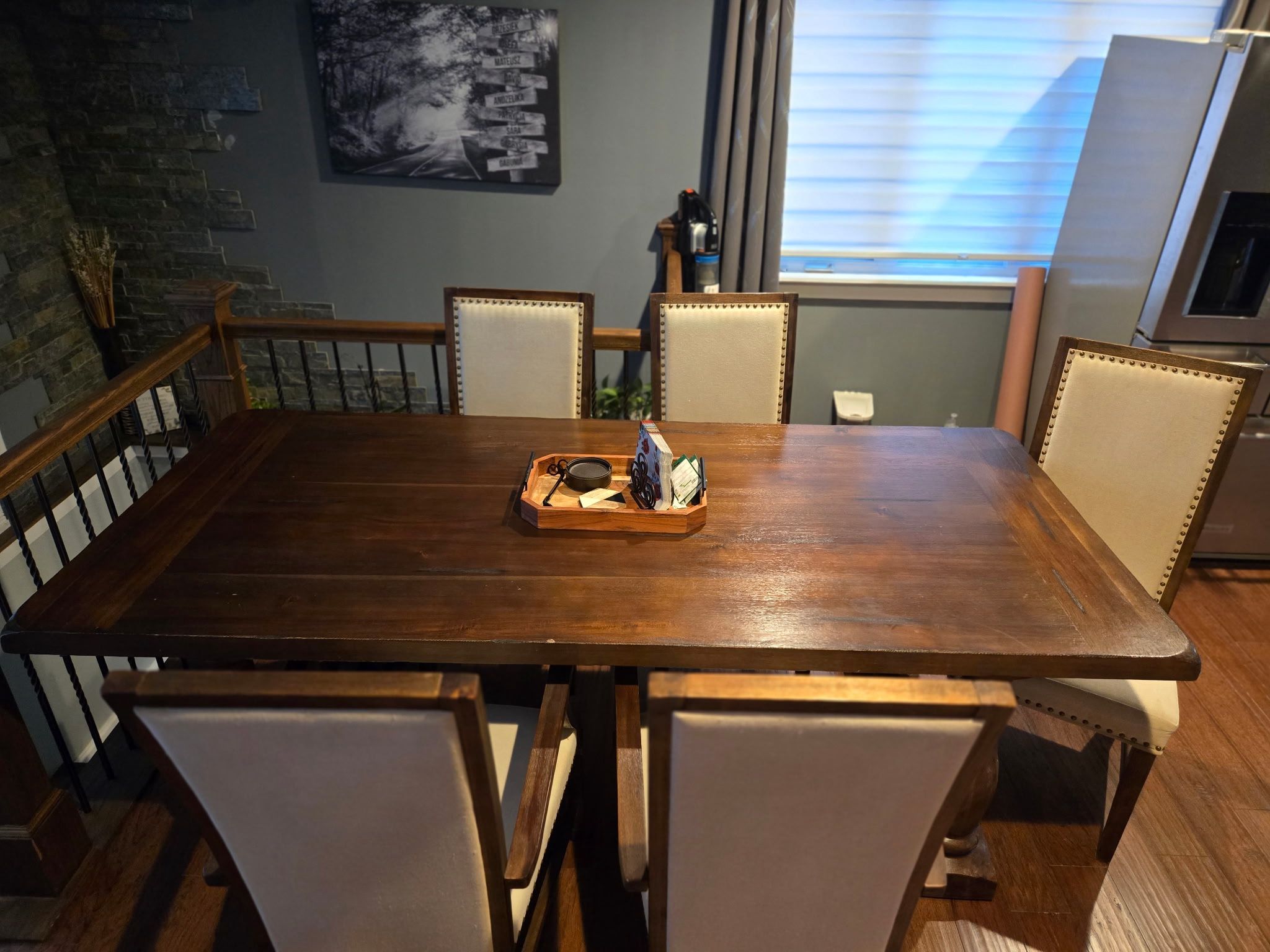 dinning room table