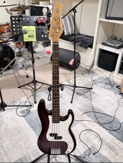 Bass guitar