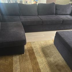 Custom-Made High-Quality Sectional Couch With Ottoman
