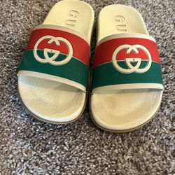Gucci Slides (Size 6) 