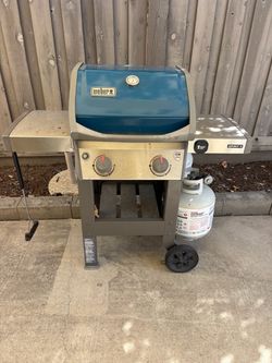 Weber Spirit II 2 Burner Propane Grill with Propane Tank