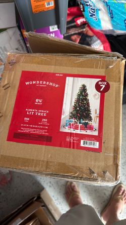 Wondershop Christmas Tree 6.5 ft, clear mini lights