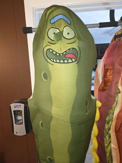 Pickle Rick costume