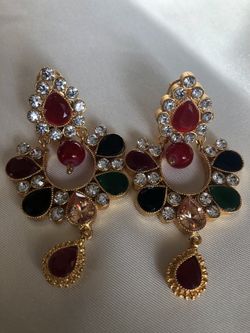 Beautiful earrings gold plated