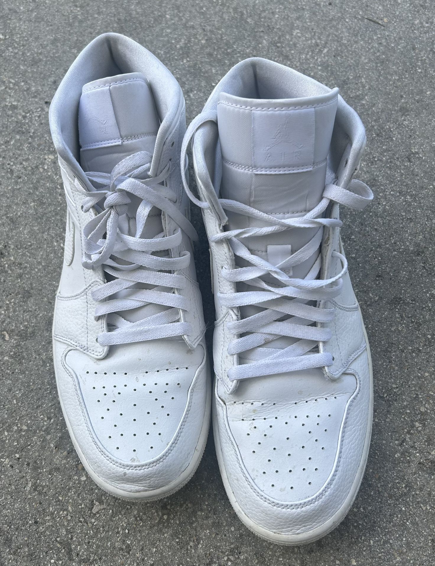 Jordan 1’s All White