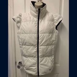 ✨New✨Adult Small Women Nike Puffer Vest Reversible Zip Up Ruffle Sleeves Goose Down Fill