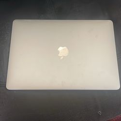 Macbook 2019 13 inch 4 thunderbolt 3 ports