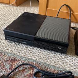 Xbox One Original - Hardly Used - New GTA V