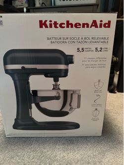 KitchenAid Stand Mixer - 5.5 Quart