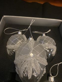 New Season’s Designs Mouth Blown Clear  Ball Christmas Ornaments Silver 4ct New