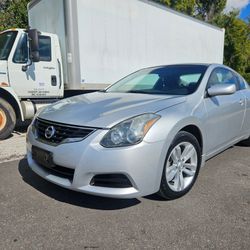 2012 Nissan Altima **ONLY 85K MILES!!!