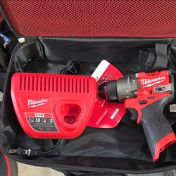M12 hammer drill with charger and case