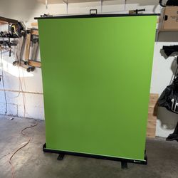 ESKER Pull-Up Green Screen (Collapsible | Portable | 75”)