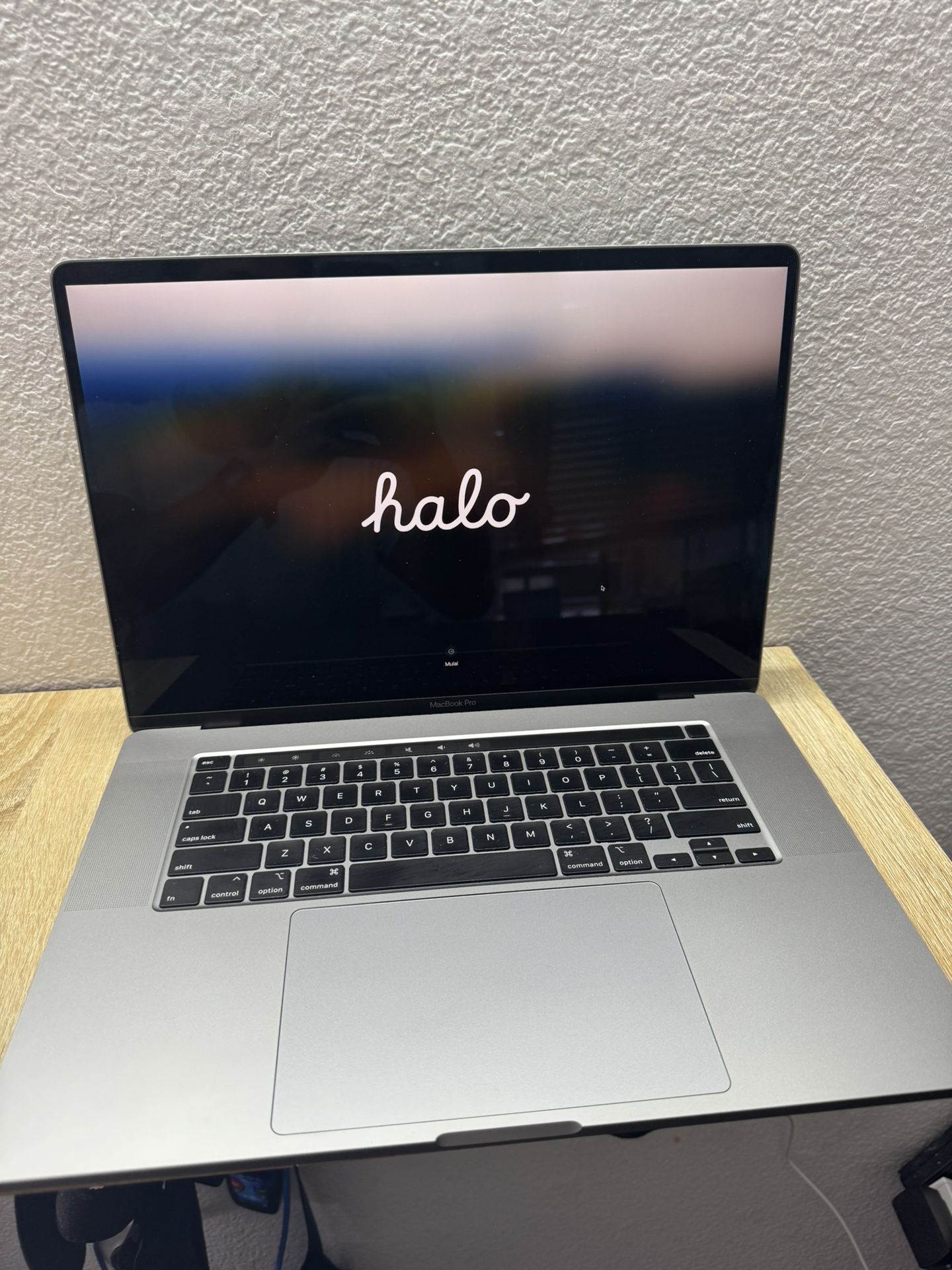 2019 MacBook Pro 16" i7/512/16GB