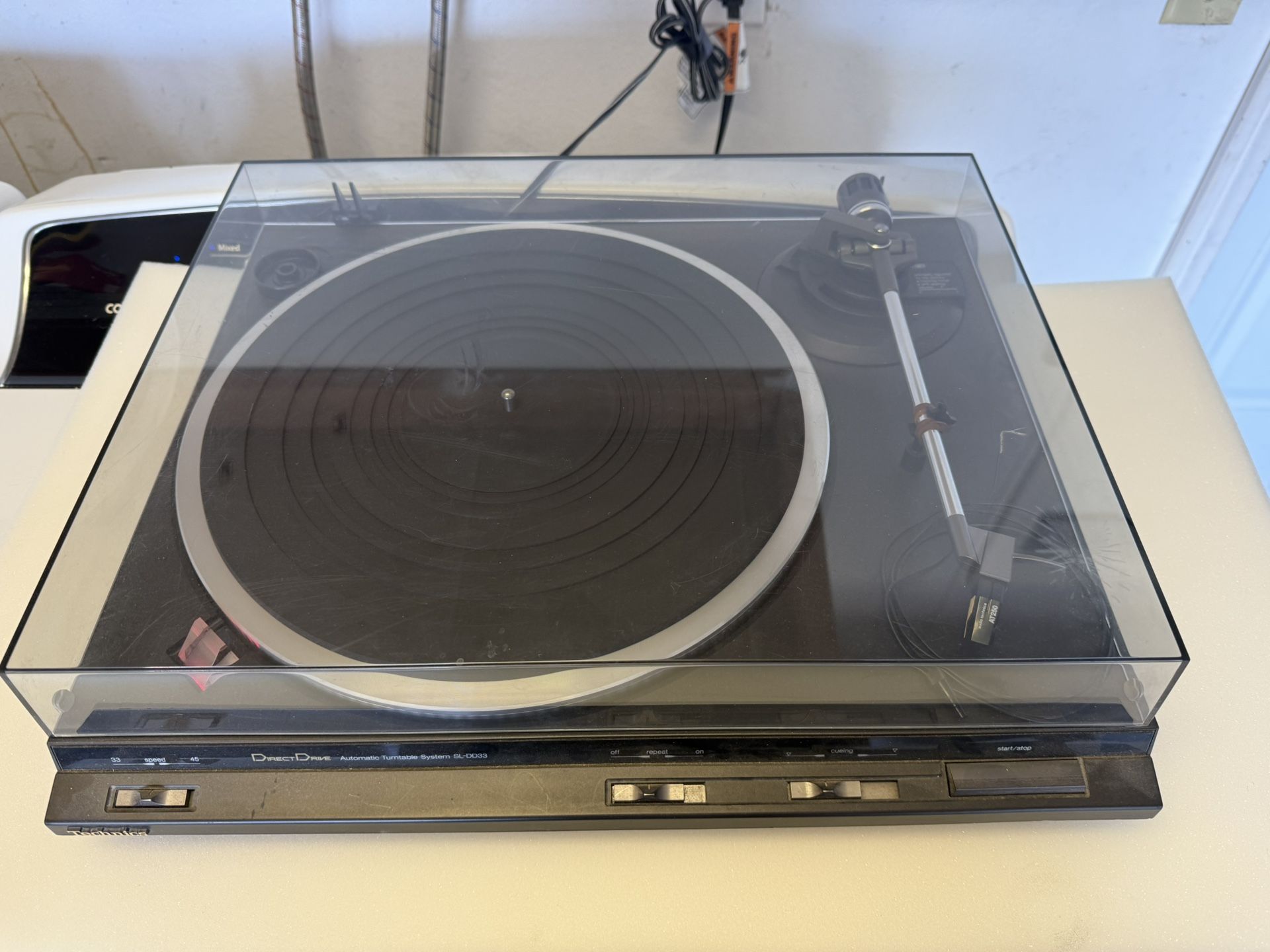 Vintage Technics Direct Drive Automatic Turn Table SL-DD33