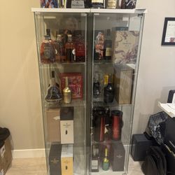 4 Level Of Glass Shelves 