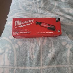 3/8 Ratchet With Battery And Charger 