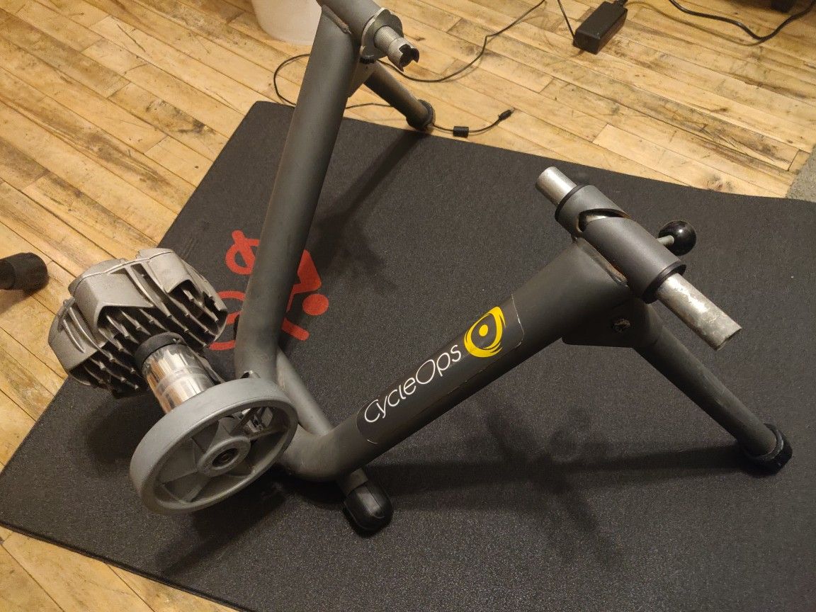 Cycleops Fluid II Indoor Bike Trainer