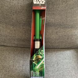 Star Wars Yoda Electronic Light Saber Bladebuilders Disney Hasbro