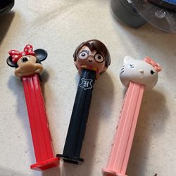 Three pairs, characters, Harry Potter, Minnie mouse, hello kitty