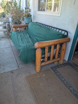Futon rustic