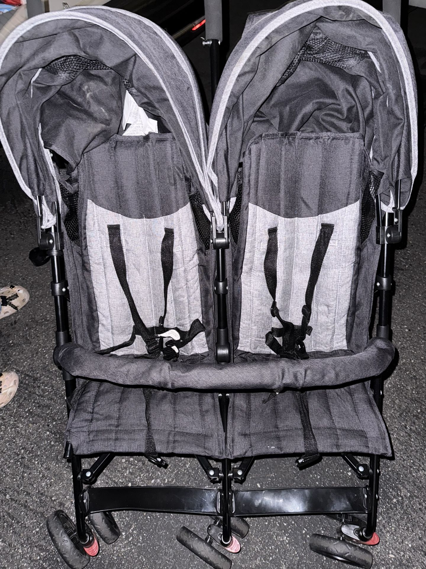 Dream On Me Volgo Twin Umbrella Stroller