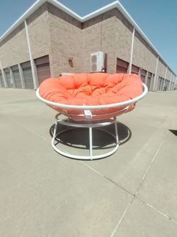 Papasan chair