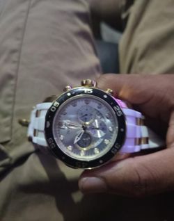 140$ invicta watch with dead battery