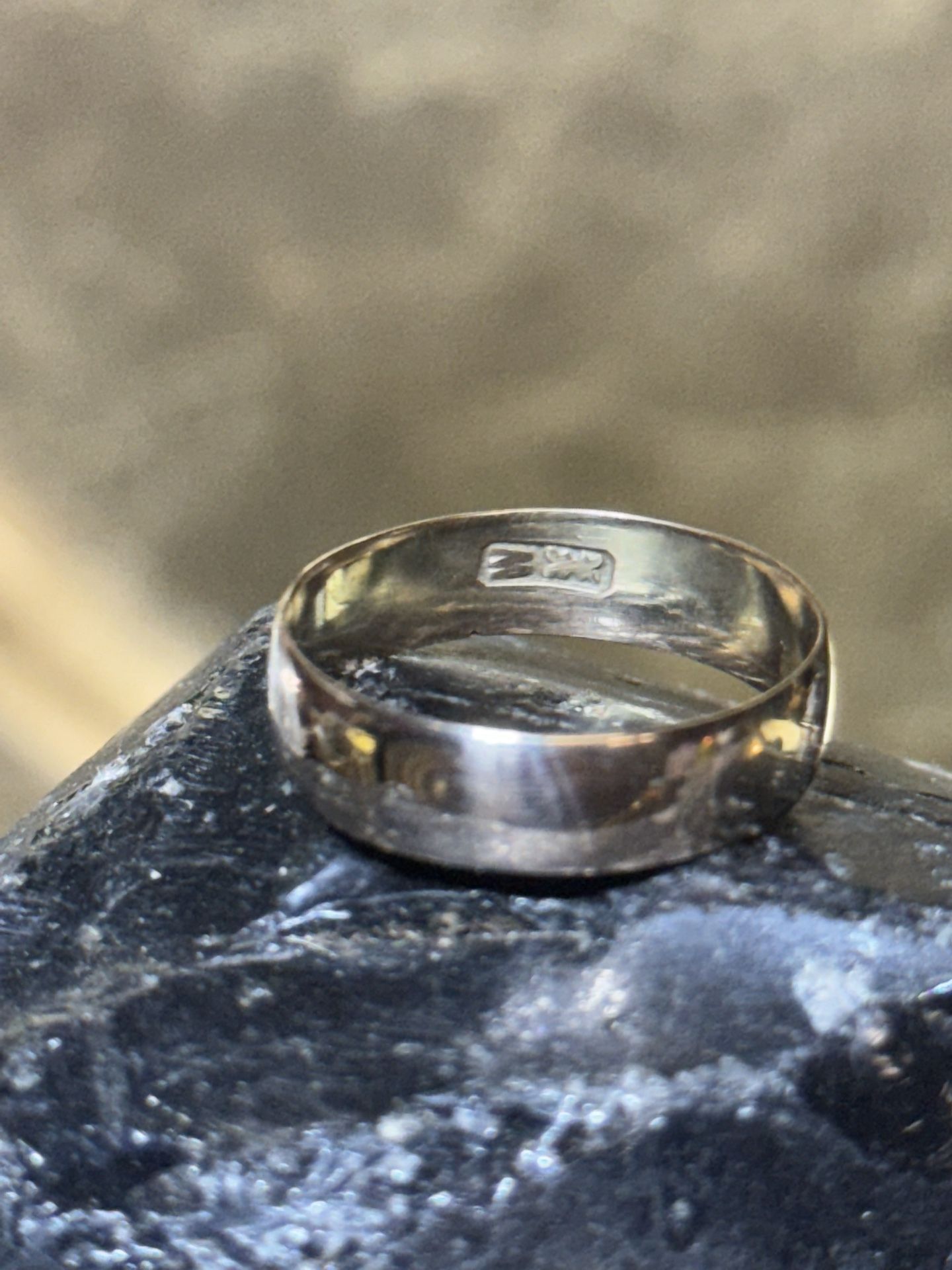 Vintage 10K/14K Yellow Gold Plain Wedding Band – Size 7 1/2– 2.2 Grams