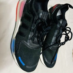 Like New Adidas Size 7y In Kids 