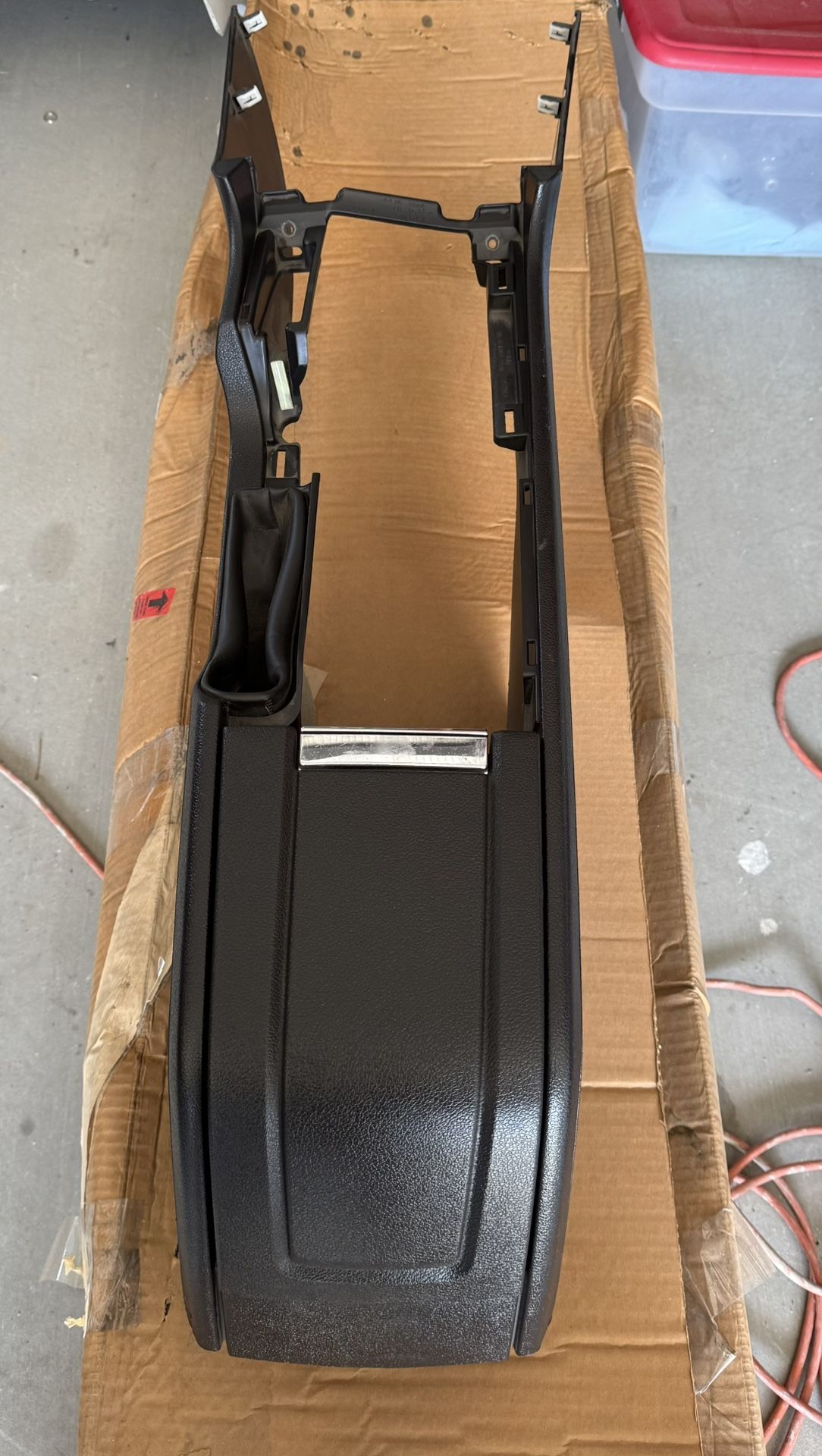 10-14 Ford Mustang Console