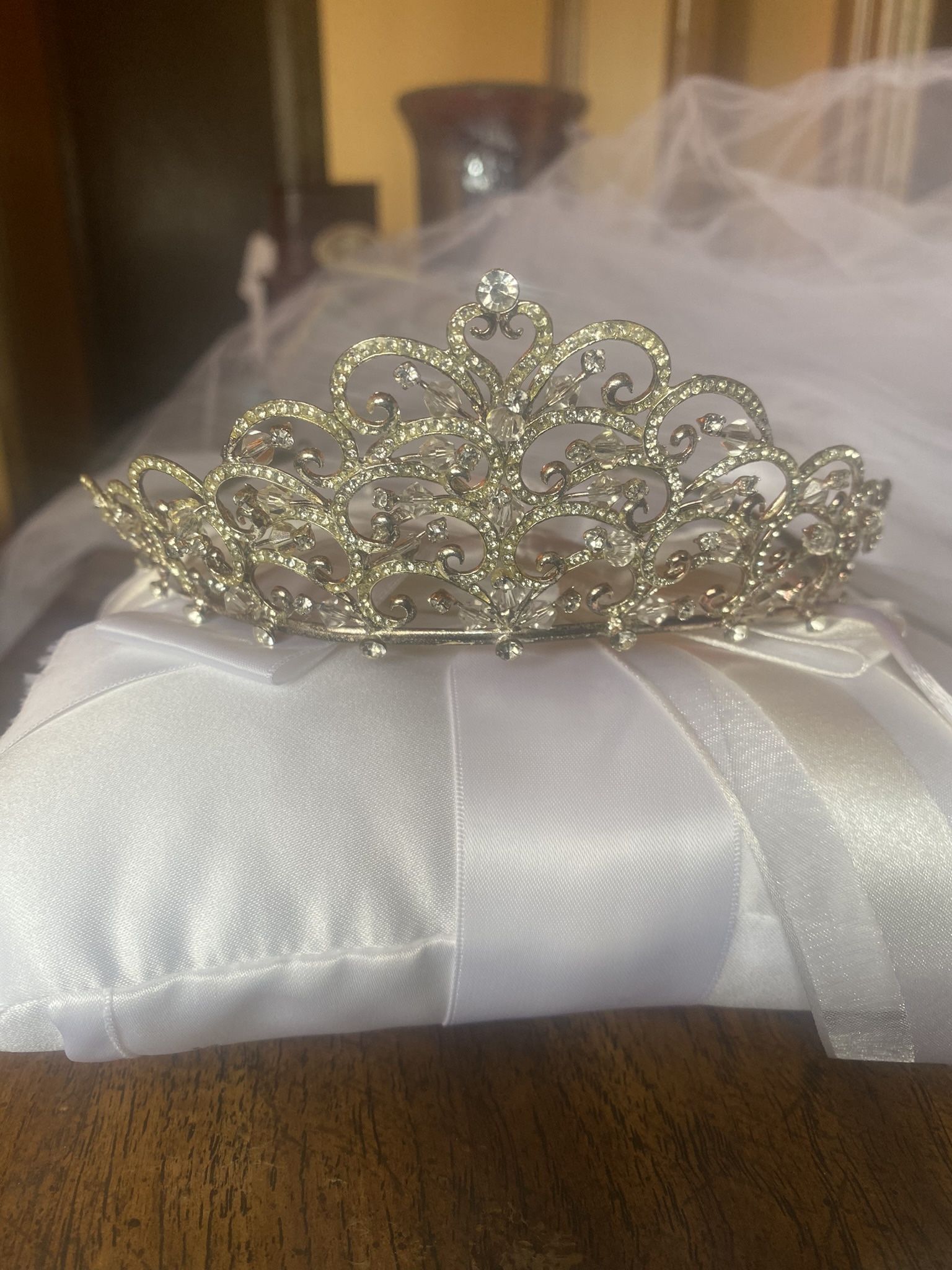 Wedding Crown And Long Veil With White Cushion