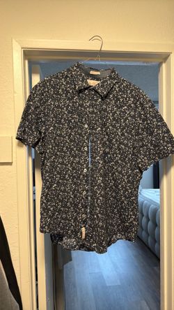 Men’s XL shirt