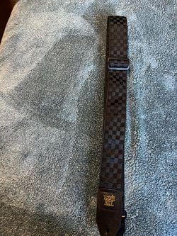 Brand, Mitchell color, black guitar