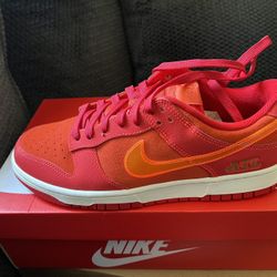 Nike Dunk Low