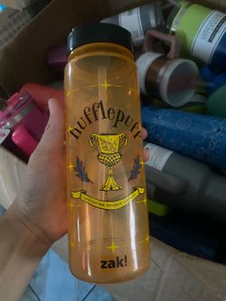 Zak! Harry Potter Hufflepuff Water Bottle