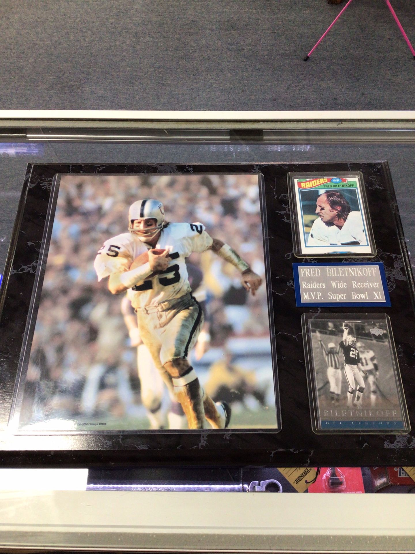 1977 Fred Biletnikoff Raiders Framed Photo Plaque w/Card 💵 💳 💵 Cash and Card Accepted
