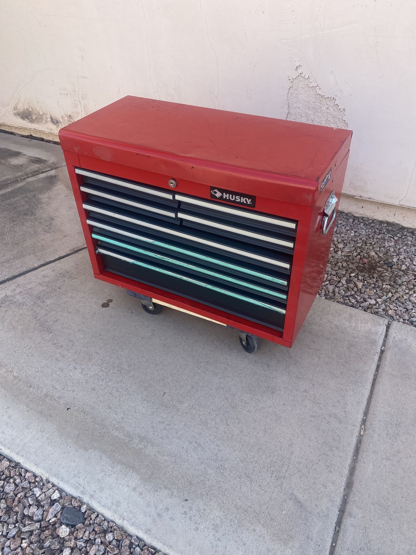 Husky Tool Box 19.5”H 26.5”W 12.5”D For Sale