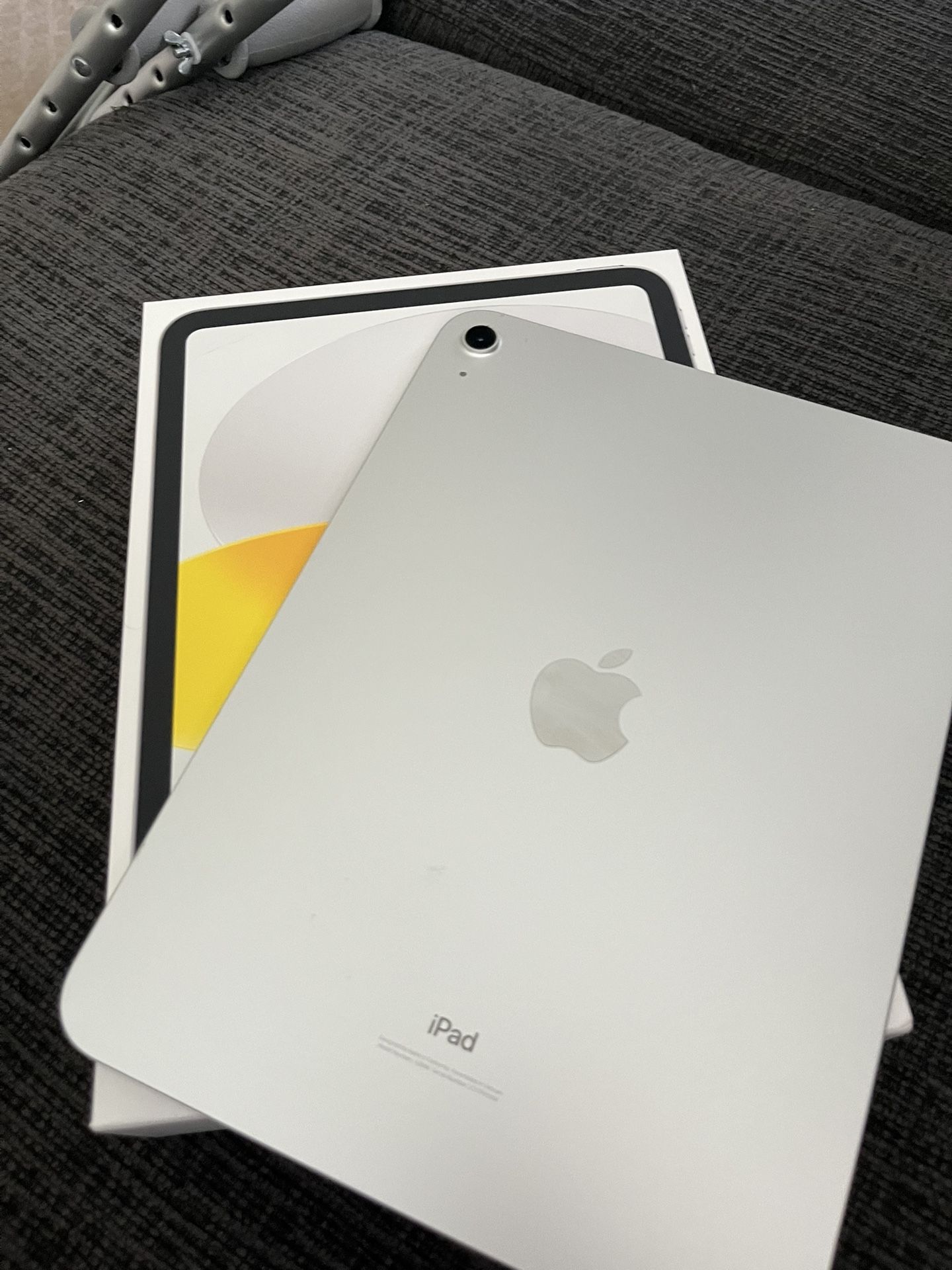 iPad 10th Gen~ Silver ONLY TAKE APPLE PAY