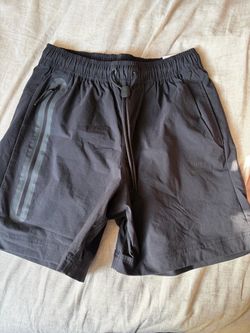 Woven Nike Tech Shorts size S