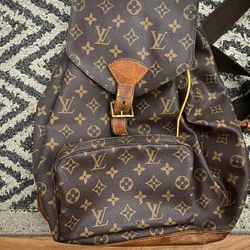 Louis Vuitton Discontinued Bag/Backpack for Sale in Honolulu, HI