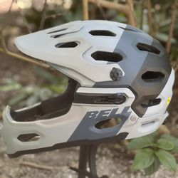 Bell Mountain Bike Helmet