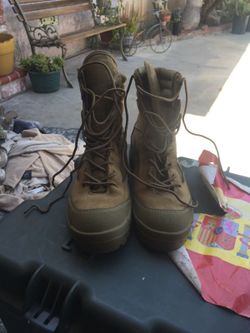 Bates mountain combat boots