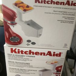 KITCHENAID FRUIT AND VEGETABLE STRAINER SET WITH FOOD GRINDER ATTACHMENT 