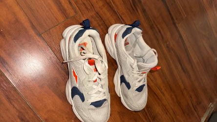 Avia size 5 boys shoes