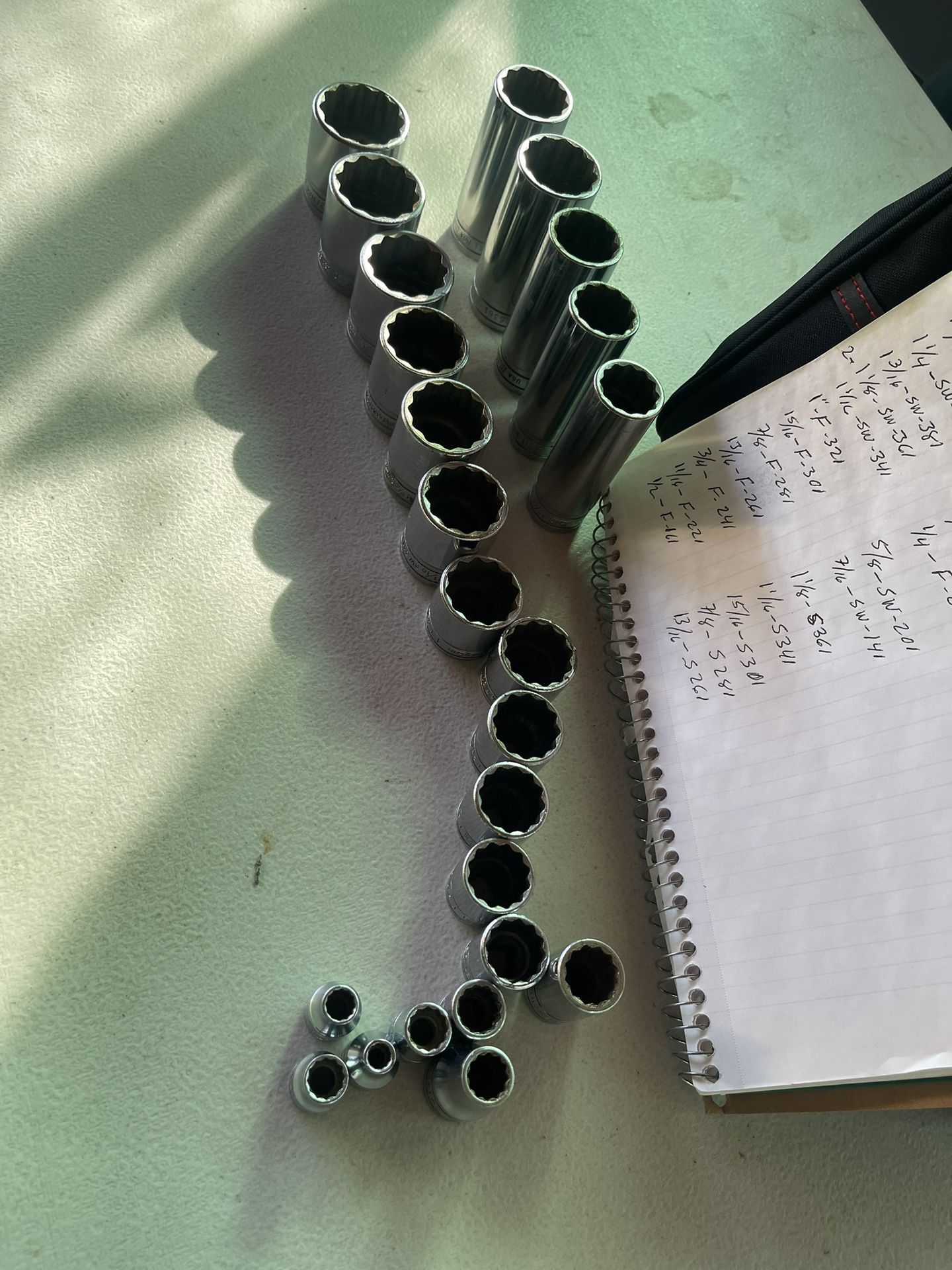 Snap-on Sockets (24)
