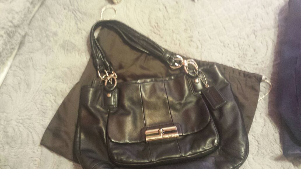 COACH LEATHER BLACK HANDBAG