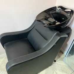 Shampoo chair