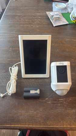 Ring spotlight cam with Solar panel