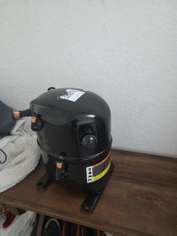 Black HVAC Refrigerant Compressor